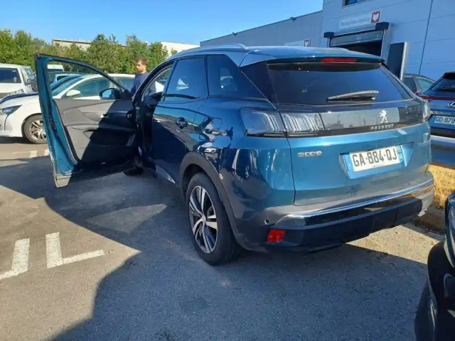 Peugeot 3008 hybrid 225 e-eat8