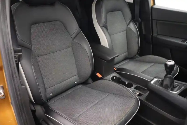 Renault Captur tce 100 — photo 10