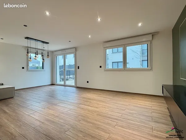 Duplex 4 pièces 93 m²