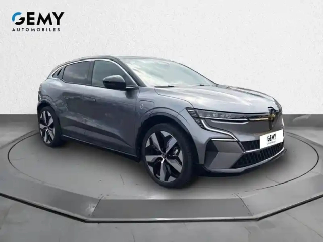 Renault Megane e-tech ev60 220 ch super charge — photo 3