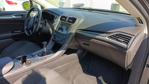 Ford Mondeo 2.0 TDCi 150 - Titanium – 2018 – 131937 km – Diesel – Boîte Manuelle — photo 10