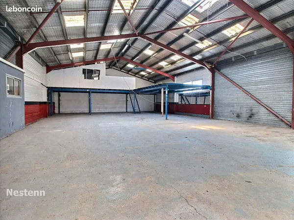 Entrepôt 451 m² AVIGNON