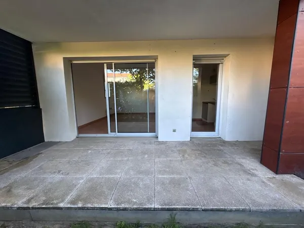 Toulouse Grand Selve, Charmant T2 en Rez-de-Jardin Avec Terrasse privative et Parking Sécurisé