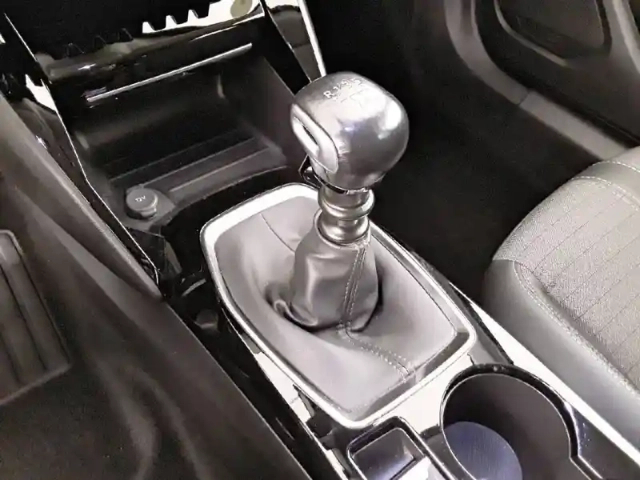 Peugeot 2008 bluehdi 110 s&amp;s bvm6 — photo 58