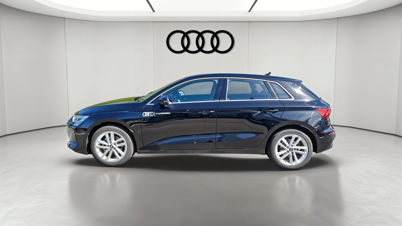 Audi A3 Sportback TFSI Mild Hybrid 116 S tronic 7 — photo 2