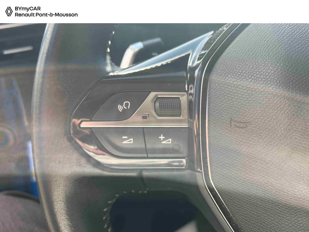 Peugeot 2008 PureTech 130 S&amp;S EAT8 — photo 20