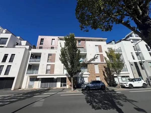Tours Nord / MAGINOT - T2 loué de 40.74 m2 avec terrasse et deux places de parking