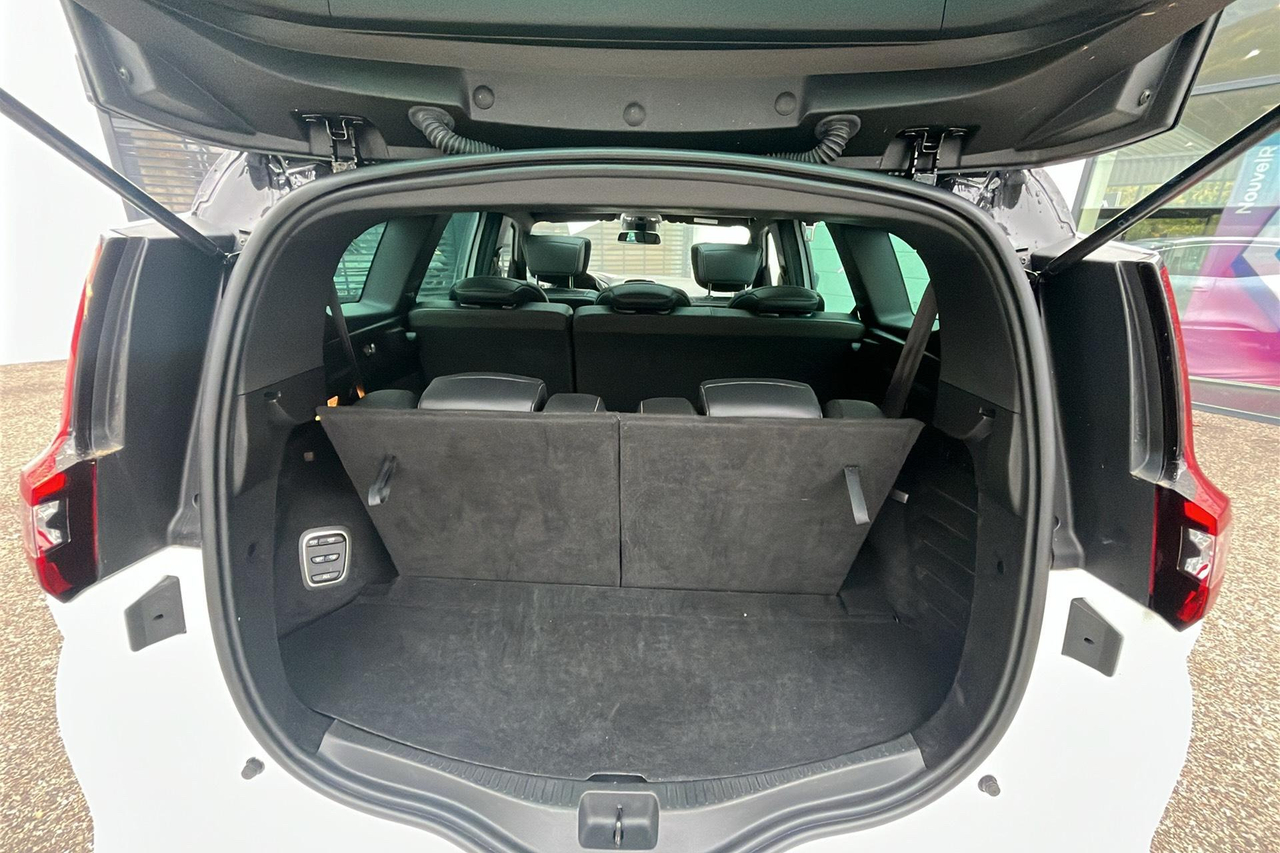 Renault Grand Scenic TCe 160 EDC — photo 15