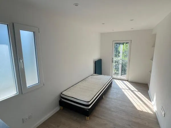 Studio / 14m² / Savigny sur Orge (RER C)