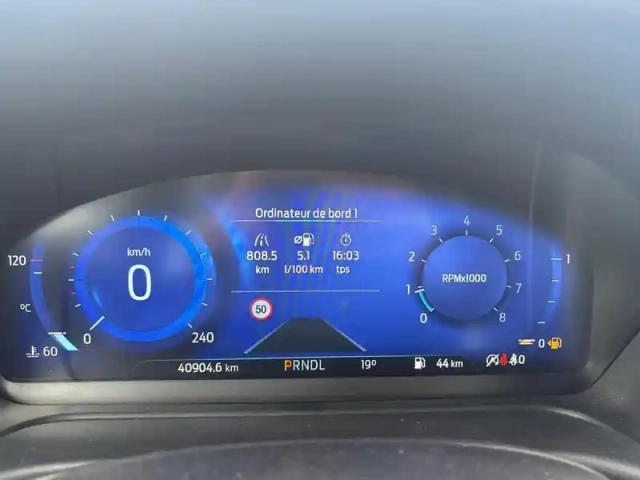 Ford Puma 1.0 ecoboost 125ch s&amp;s mhev st-line powershift — photo 11