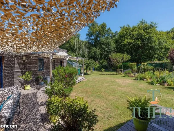 Maison 8 pièces 157 m²