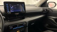 Toyota Yaris 116h Dynamic 5p MY22 — photo 19