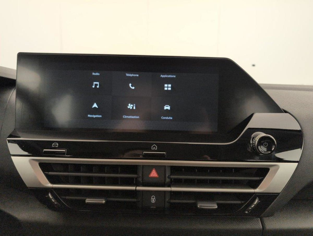 Citroën C4 — photo 17