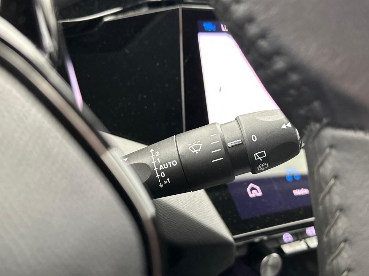 Peugeot 308 phev 180 e-eat8 allure pack — photo 18