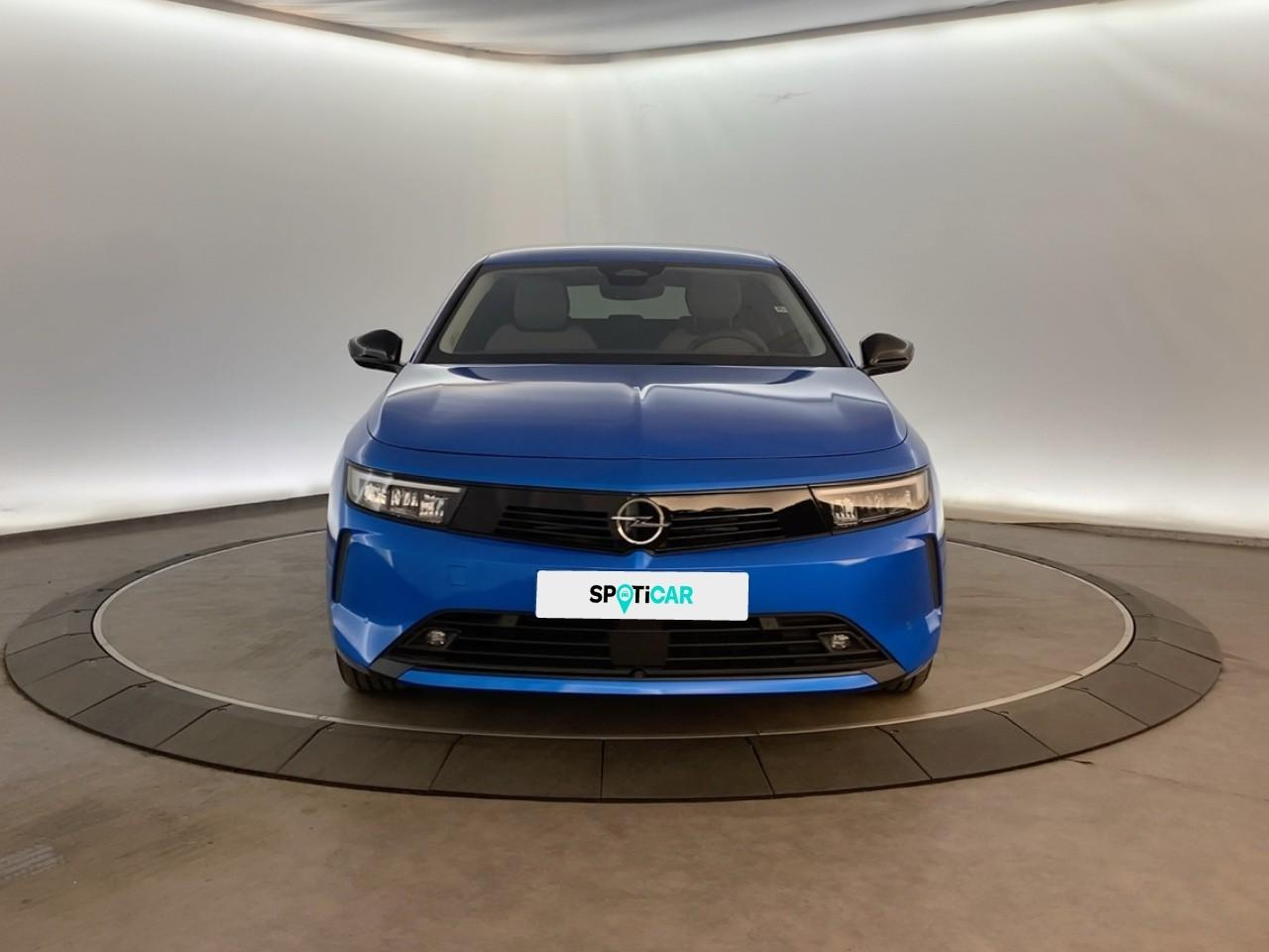 Opel Astra sports tourer 1.2 turbo hybride 136 ch e-dct6 — photo 2