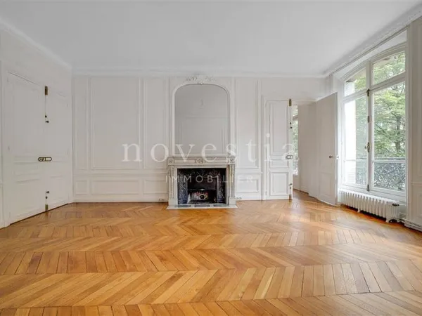 Appartement 6 pièces 181 m²