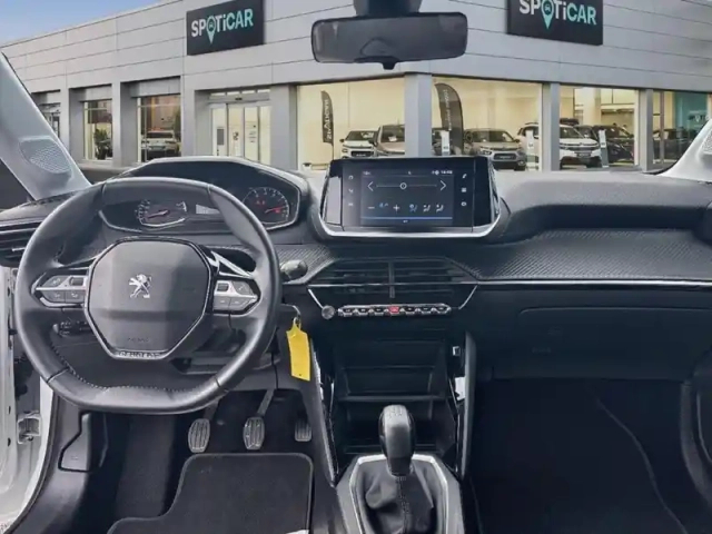 Peugeot 208 puretech 75 s&amp;s bvm5 style — photo 10