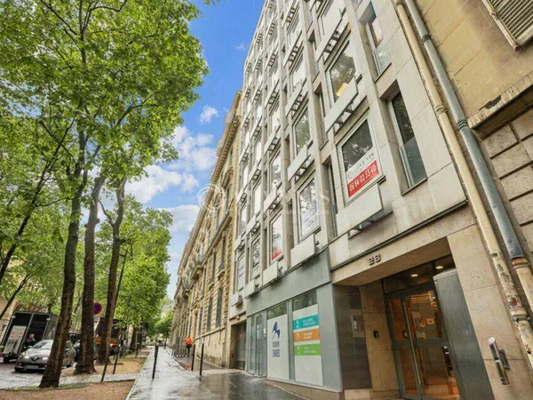 Bureau 179 m²