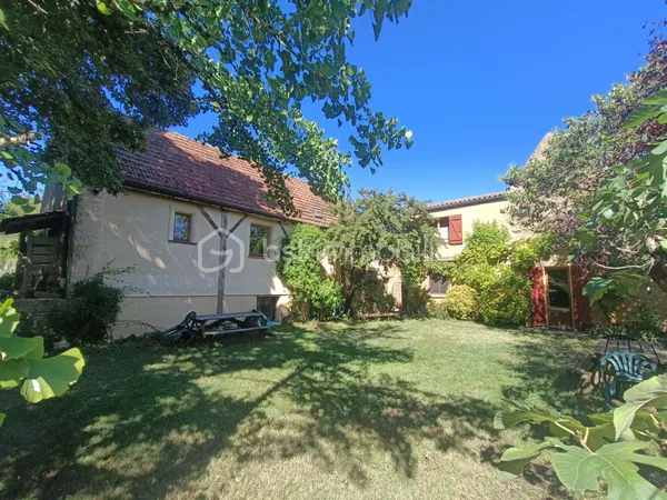 Maison 9 pièces 240 m²