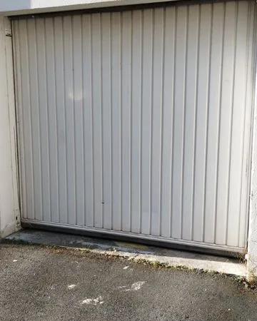 Loue parking couvert