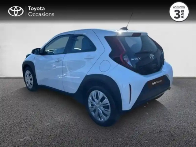 Toyota Aygo x 1.0 vvt-i 72ch dynamic my23 — photo 2