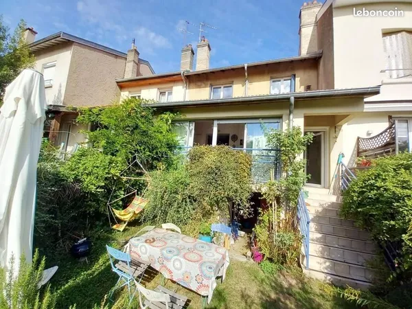 Maison de ville 6 pièces 117 m²