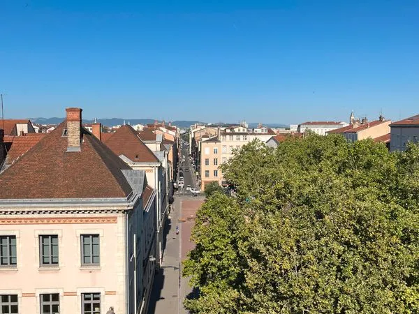 T4 familial ou Projet Investisseur : 93 m² avec vue Panoramique à Lyon 4e (La Croix-Rousse)