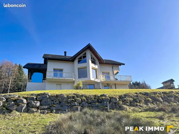 Maison 7 pièces 225 m²