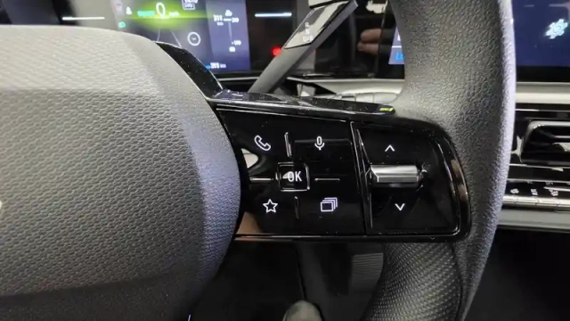 Renault 5 renault  e-tech electrique 120 ch autonomie urbaine — photo 40