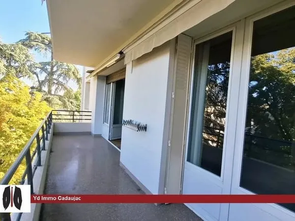 Bordeaux Caudéran  Grand appartement avec garage, cave et doubl