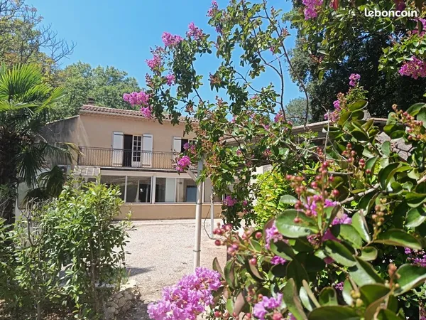 Villa 7 pièces 160 m²