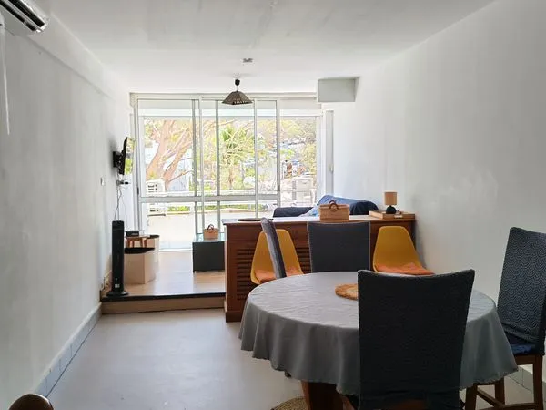 Meublé atypique sur 2 niveaux - 2 lits - Saint-Gilles-les-Bains
