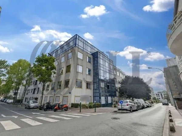 Bureaux 2 pièces 1345 m²