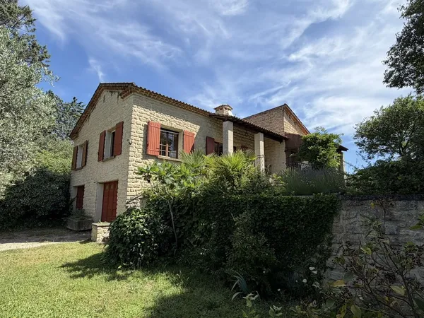 Maison de luxe 6 pièces 110 m²