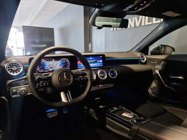 Mercedes Cla 200 d coupé amg line — photo 27