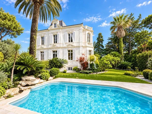 Somptueuse villa Belle Époque avec piscine et jardin paysager, à quelques minutes du centre-Cannes