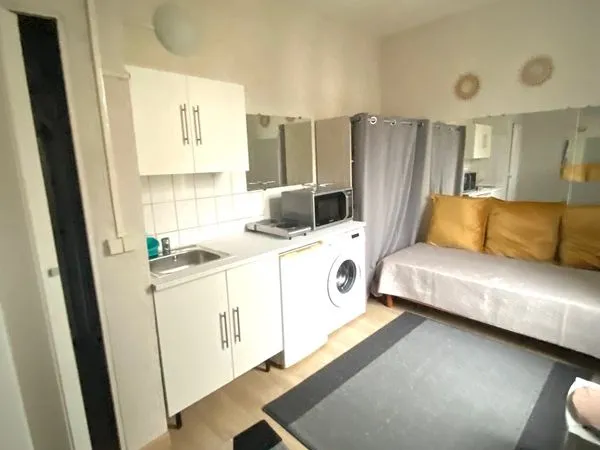 Petit Studio Coquet Meublé - Plein Confort sur 13m2