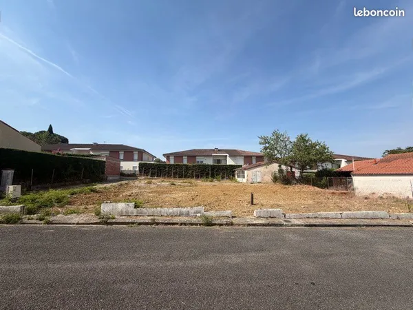 Terrain constructible en centre ville de 582m2