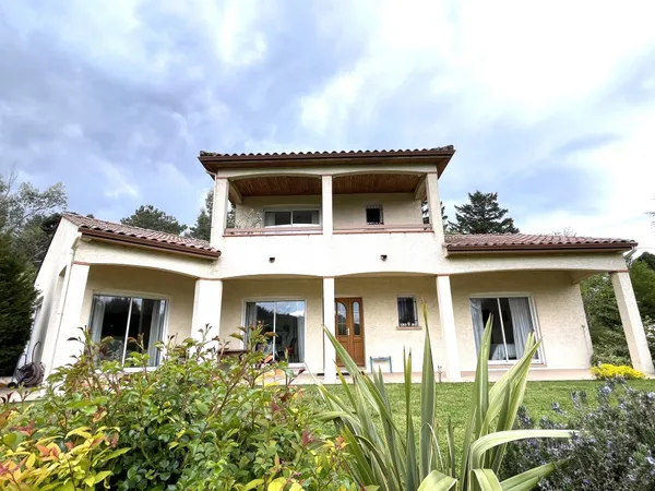 Villa traditionnelle T5 Superbe vue