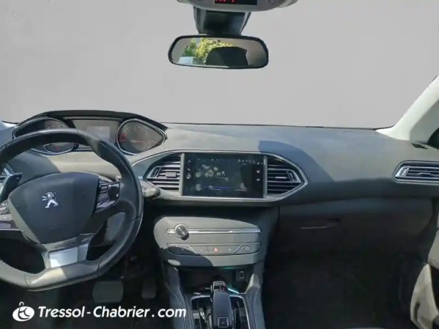 Peugeot 308 puretech 130ch s&amp;s eat8 allure pack — photo 10