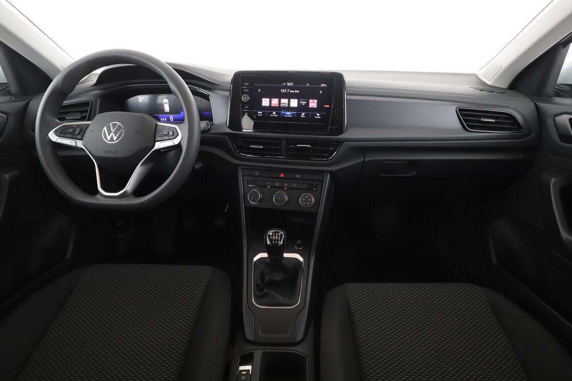 Volkswagen T-Roc 1.0 TSI — photo 11
