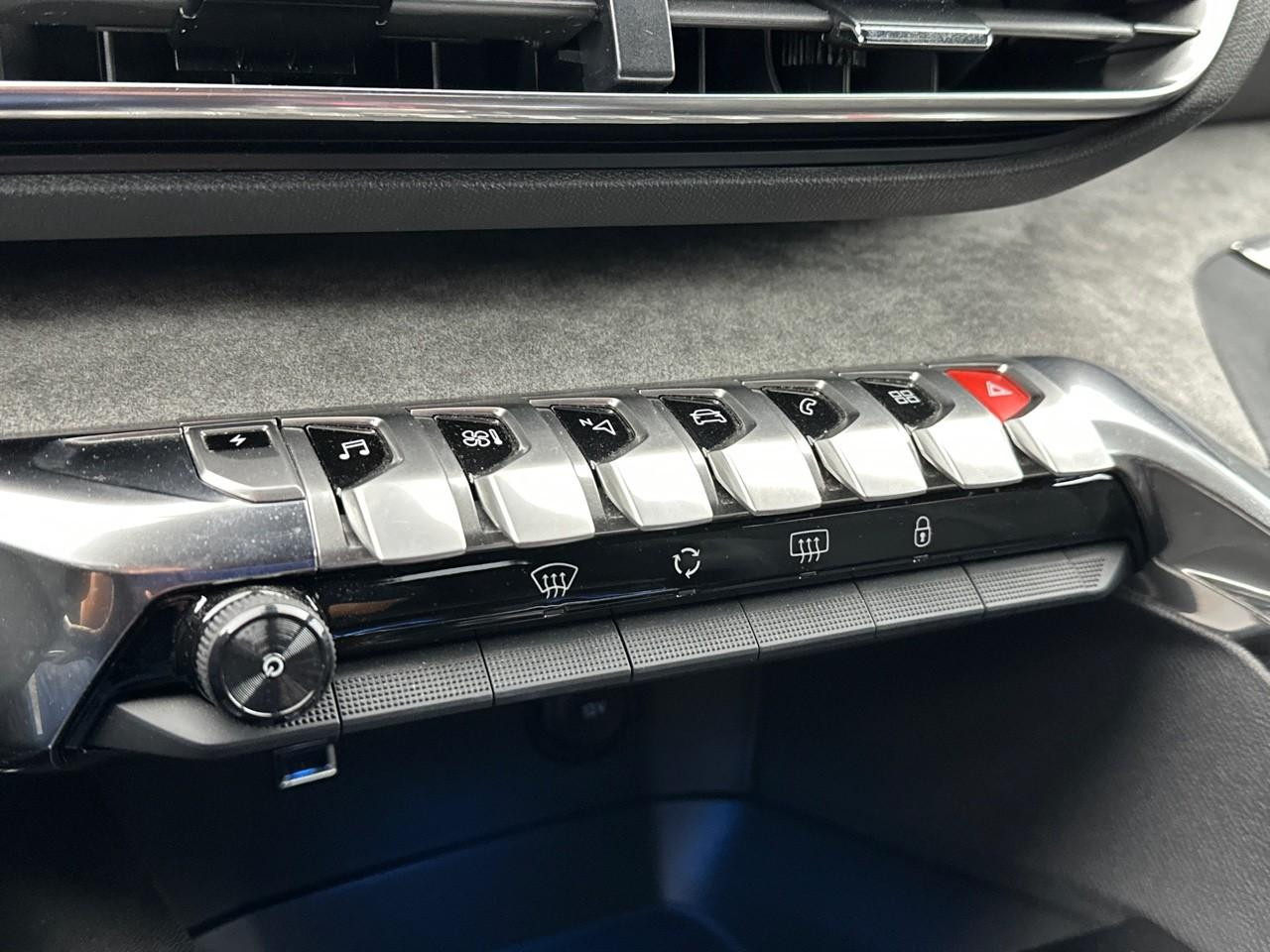 Peugeot 3008 hybrid 225 e-eat8 gt — photo 27