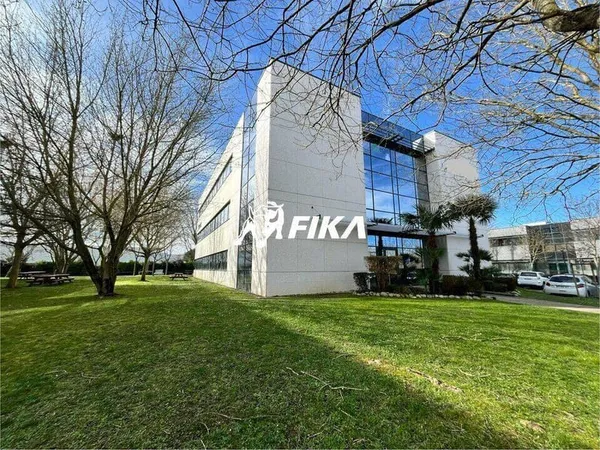 Bureaux 1000 m²