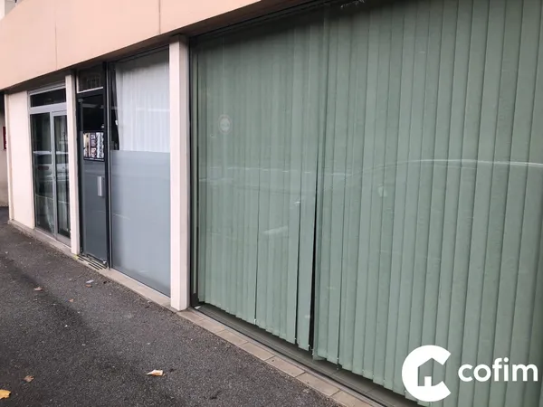 Local professionnel 3 pièces 55 m²