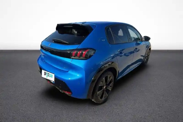 Peugeot 208 puretech 100 s&amp;s eat8 — photo 6