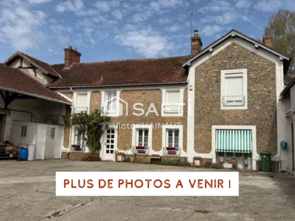 PROPRIÉTÉ DE CARACTÈRE AVEC FORT POTENTIEL - 4 200 m² DE TERRAIN