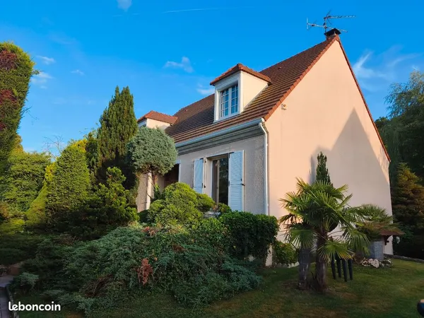 Claye-Souilly,dans quartier résidentiel,pavillon 152m2