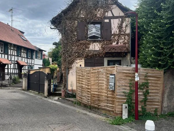 Schiltigheim — Maison alsacienne divisée en 2 appartements — 65 m² — Libre de toute occupation — Idé