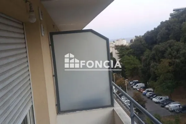 Studio 1 pièce 20 m²