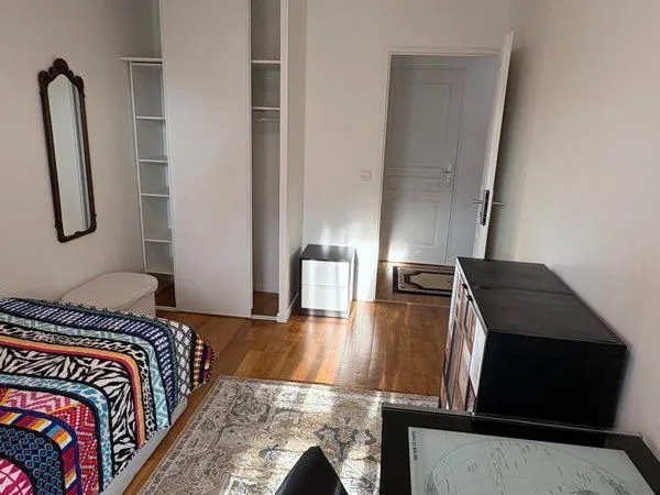 Belle chambre en colocation proche de Paris Métro 8